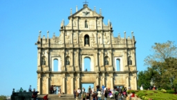 Worlds of <em>Heritages</em>: themes, cases, perspectives